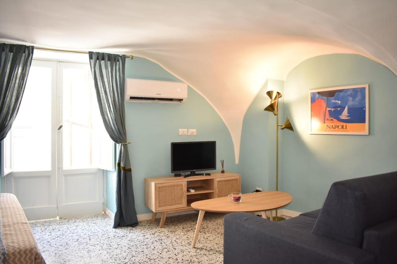 Appartement La Casa Sul Teatro à Naples Extérieur photo